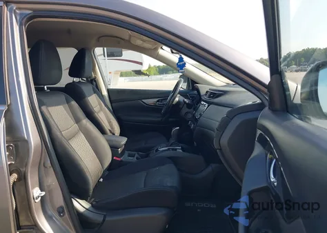 2017 Nissan Rogue Sv z USA, uszkodzony, nr VIN JN8AT2MV9HW255238